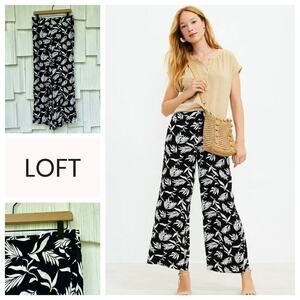 LOFT Women's Black White Tropical Palm Wide Leg Pull On‎ Crop Pants Sz S NWT